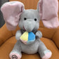 Söt kurragömma elefant plyschdocka