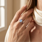 ✨💍60 % RABATT🔥 Geometrisk oval månstensring med zirkoniadetaljer – Mystisk, glittrande och tidlöst elegant! 🌙✨